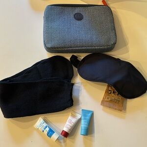 NEW Air France Toiletry Kit (fr business class flight) Tote Eye Mask Socks Balms